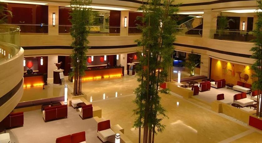 Crowne Plaza Shanghai Pudong By Ihg Екстер'єр фото